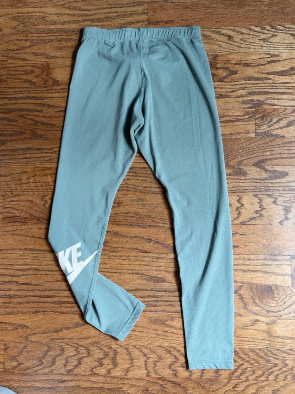 Nike Leg-A-See Logo Leggings Women’s M Sage Green Big Swoosh - Picture 4 of 6